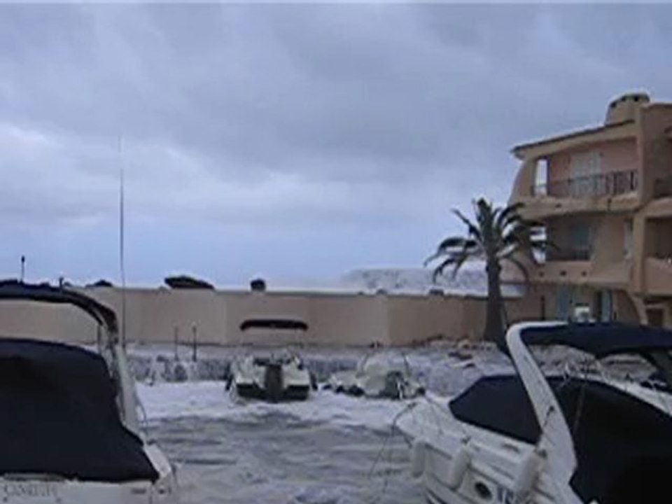 THEOULE SUR MER- Port la galère TEMPETE DU 4 MAI 2010