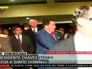 Presidente Chávez llega a Santo Domingo para reunirse con L