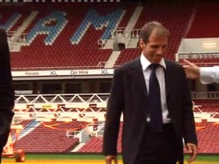 Zola sacked by West Ham