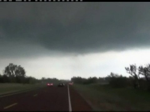 Deadly tornadoes rip through US state