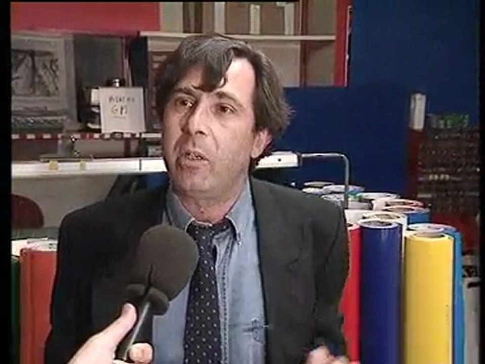 Le cache logos