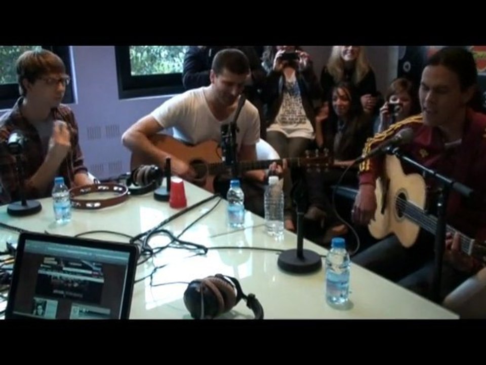 Justin Nozuka - Heartless (live sur la Radio SFR Music)