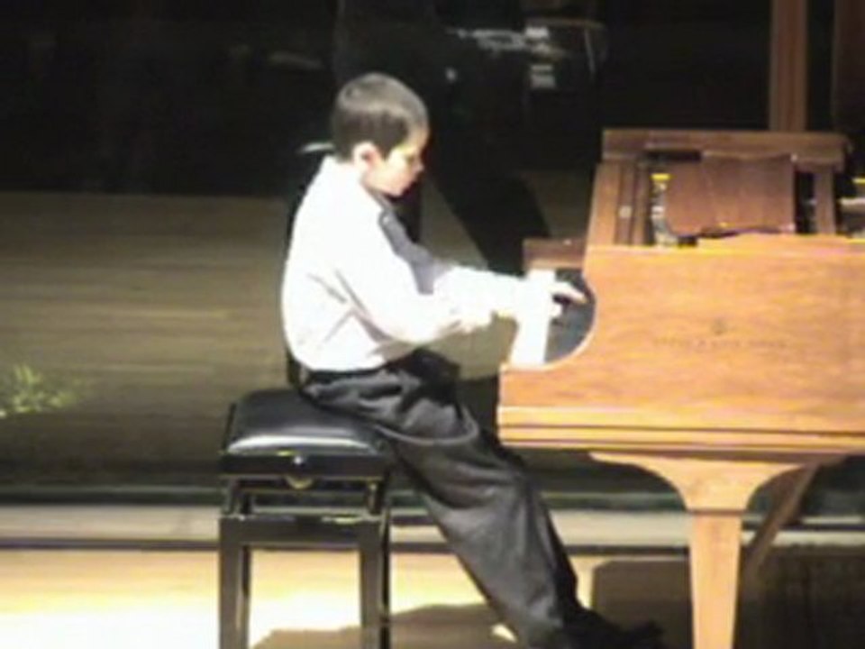 Ariel plays Beethoven Sonata 13 Op 27 No 1 Parts 3-4