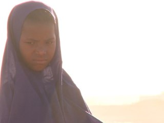 Abandonnés dans la poussière...