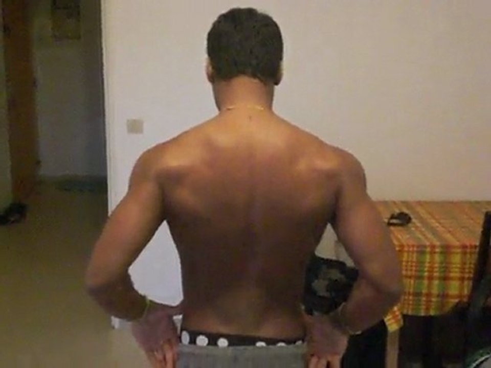 posing debut mai 2010