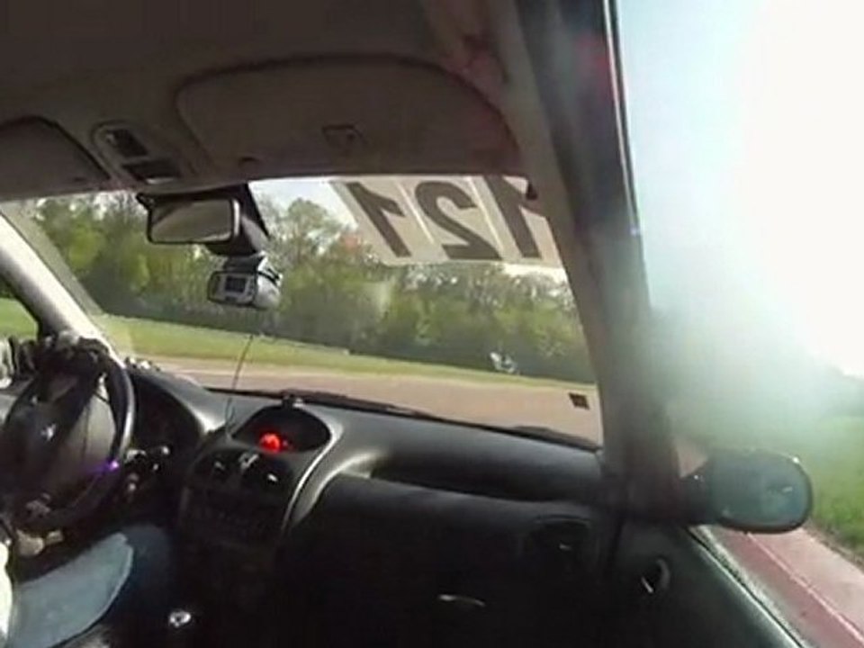 les ecuyers 05.05.10 206 rc onboard ( thierry 106 s16 )