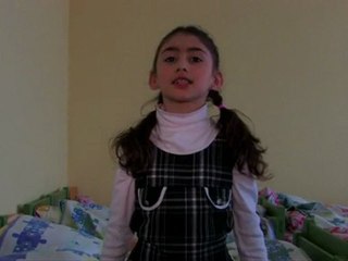 Гюнель рассказывает стихотворение о России_7