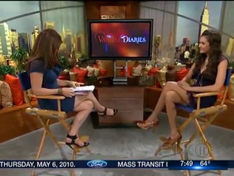 Nina Dobrev en PIX Morning News [subtitulado]