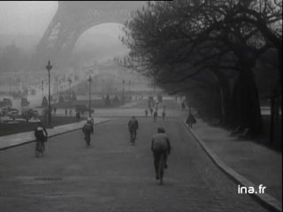 Course de porteurs de journaux au Palais de Chaillot (Paris)