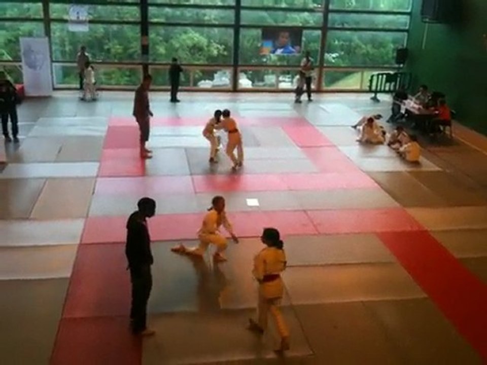 messaouda judo chatenay malabry 1er mai 2010