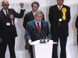 Brown vows to 'play my part' for stable British govt