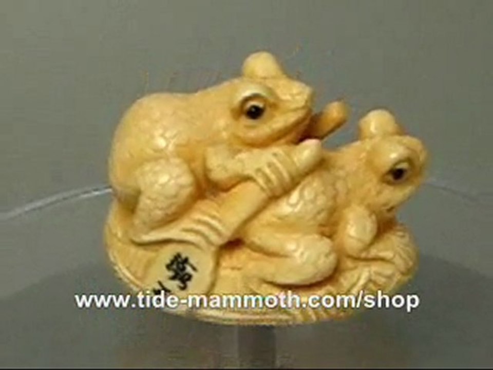 mammoth ivory netsuke Two Frogs On Boat Carving N2984