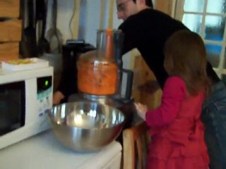 célia fait des carottes rapées