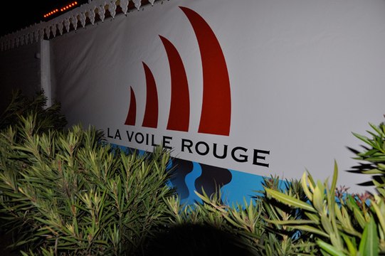 SETE - 2010 - La voile rouge à réouvert ses portes à Séte