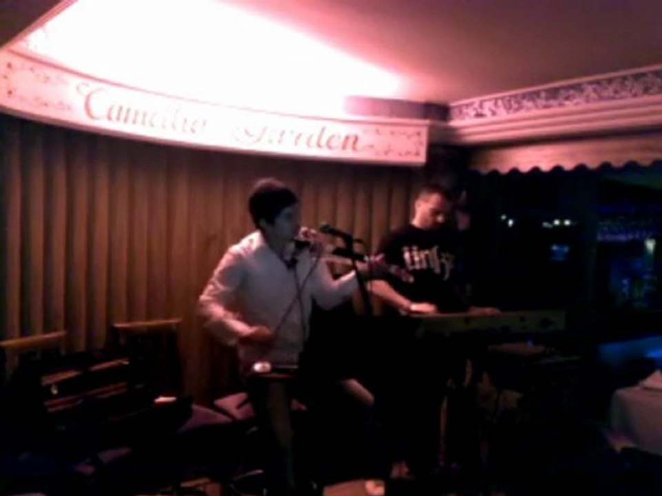 GÖKHAN BİR GÜLÜ SEVDİM-popstar gökhan