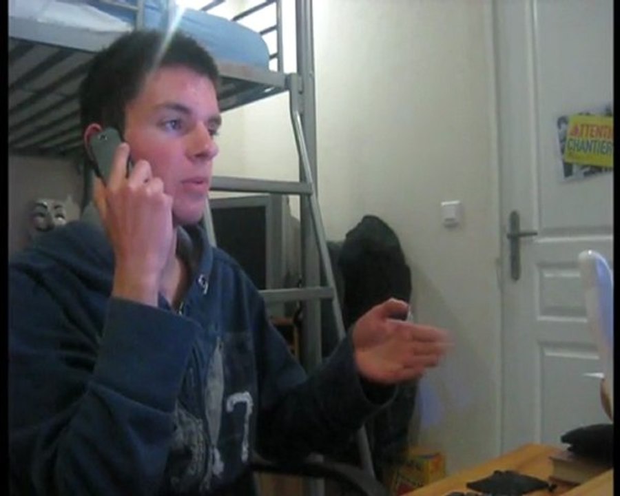 Le raleur au téléphone