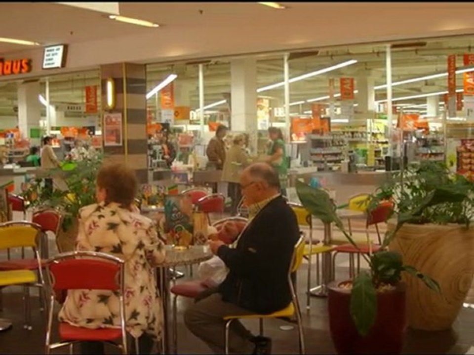 DDR Ausstellung  im HEP Halle/ Saale V. v. B.Elstermann