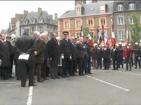 cérémonie du 8 mai 1945 à Avranches (50) - le défilé