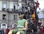 Royal De Luxe Nantes 2009 (3-réveil de la petite géante)