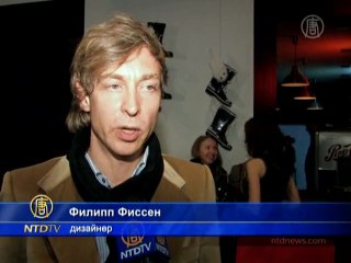 Расписные резиновые сапоги на аукционе в Петербурге