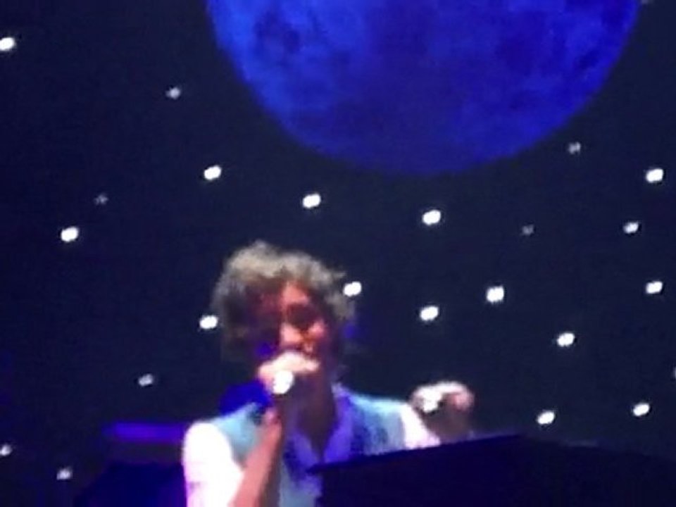 Mika Sportpaleis  Over My Shoulder