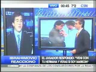 Ibrahimovic risponde a giornalista che gli mostra foto Piqué