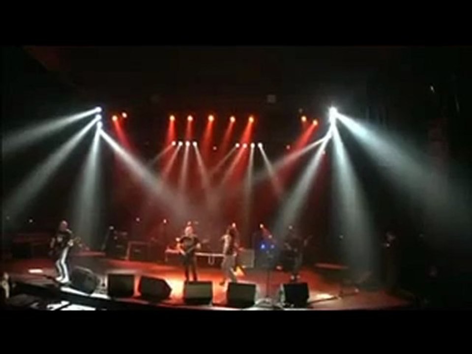 AC/DC Hell's Bells cover machine gun plays acdc