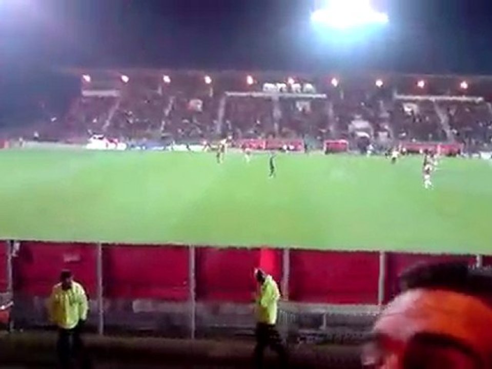 Vafc - Lyon, ambiance après le premier but (tribune de fer)