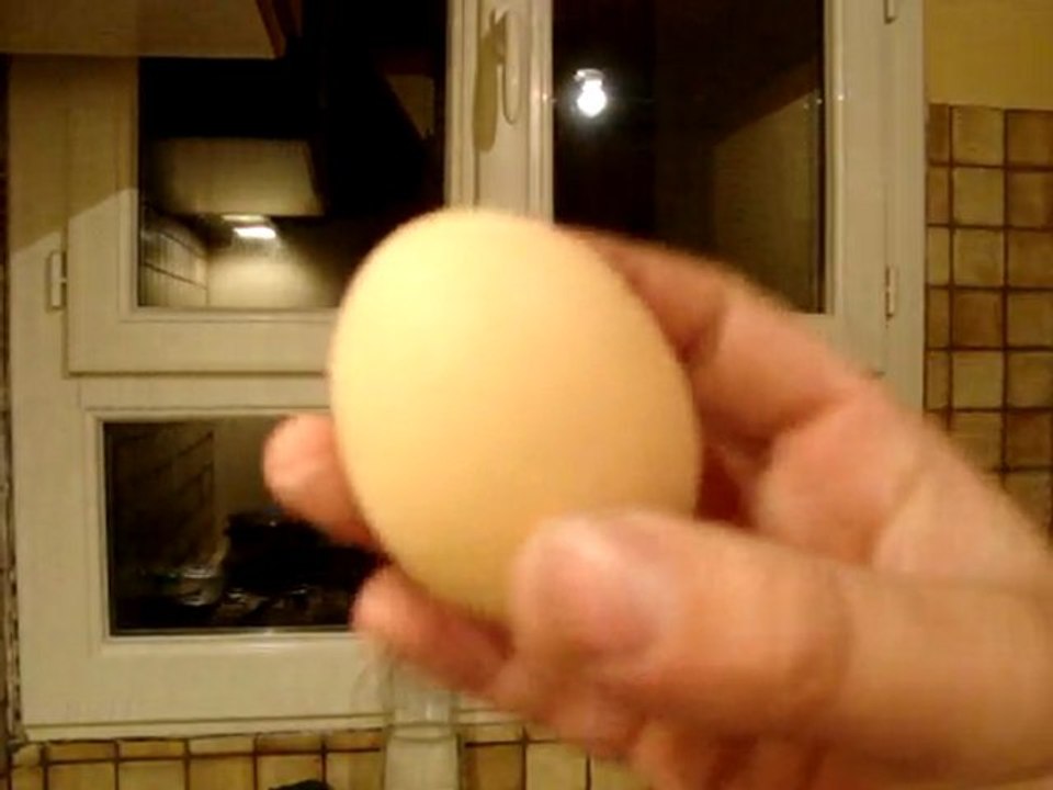 Empluchez un oeuf hi hi hi
