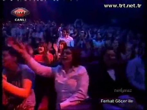 Gülden Karaböcek Ferhat Göçer Sürünüyorum