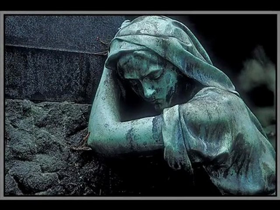 Blutengel - Weine nicht um mich (Lyrics)