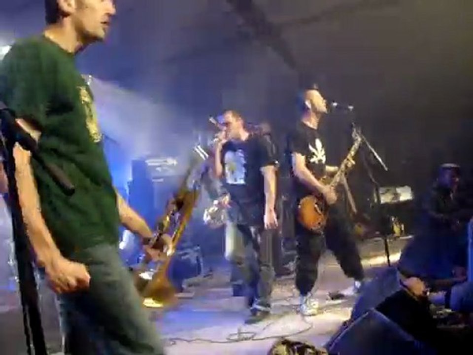 Los Tres Puntos @ Zikenstock, Le Cateau Cambrésis 07-05-2010