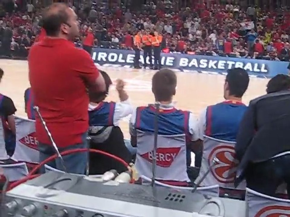 Oi paiktes tis Barca sto Bercy