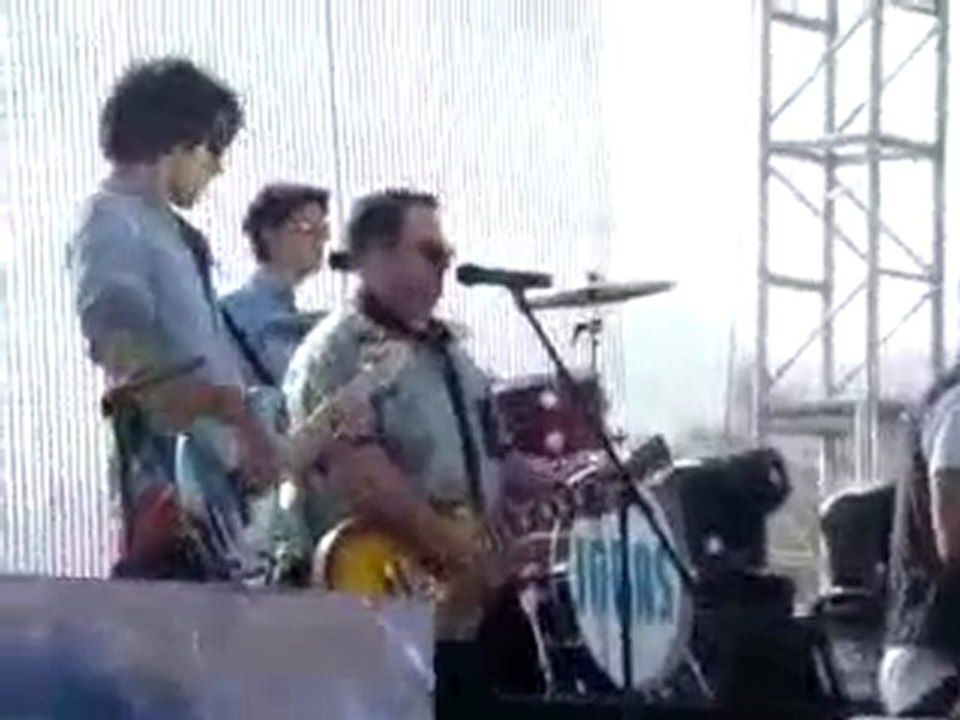 Everything's Gonna Be Alright - Jonas Brothers