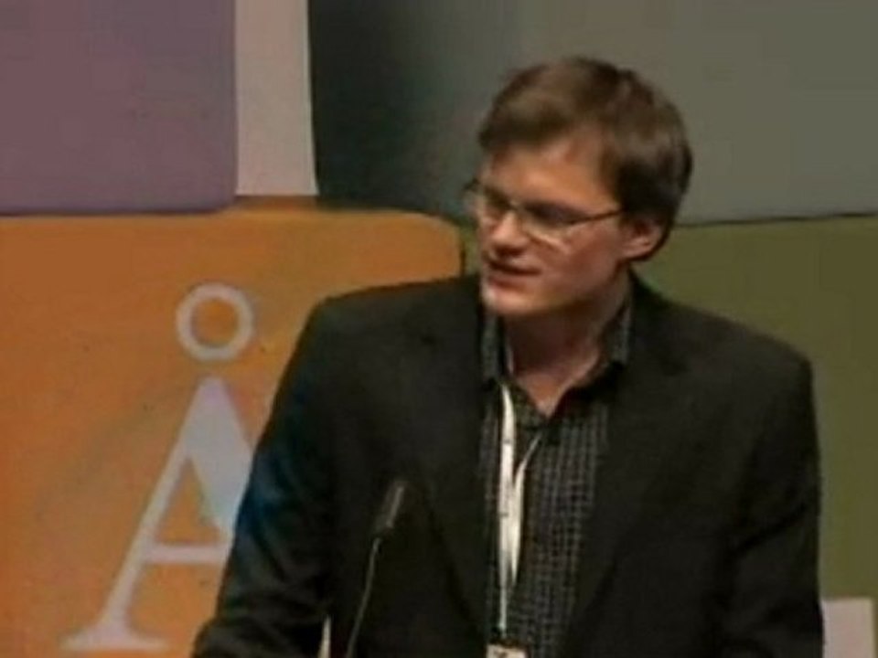 Micke talar på Vänsterpartiets kongress