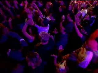 blink 182 - first date (live on pepsi)