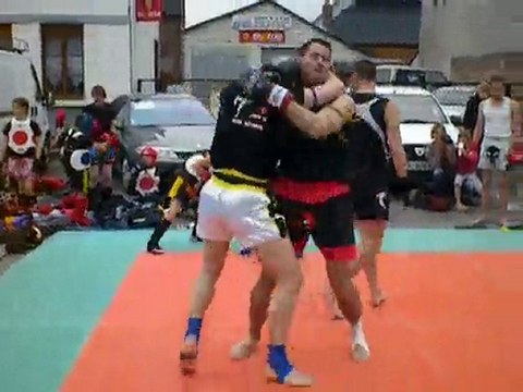 Démo kick boxing et boxe thai à brunehamel