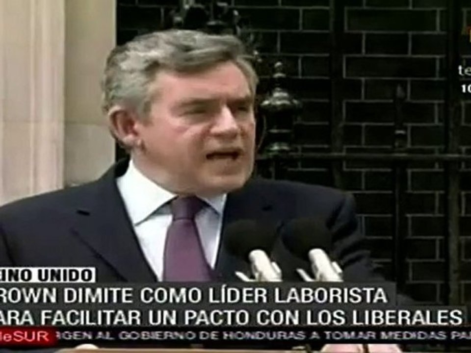 Brown dimite como líder laborista para facilitar un pacto c