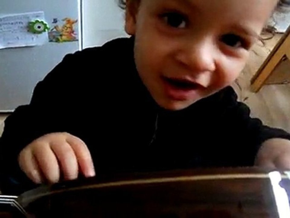 The Guitarplaying kid