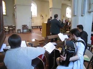 1-Rendons gloire à notre Dieu_4036