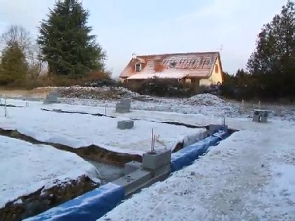 Chantier sous petite neige