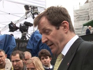 British PM to stand down, eyeing post-poll deal