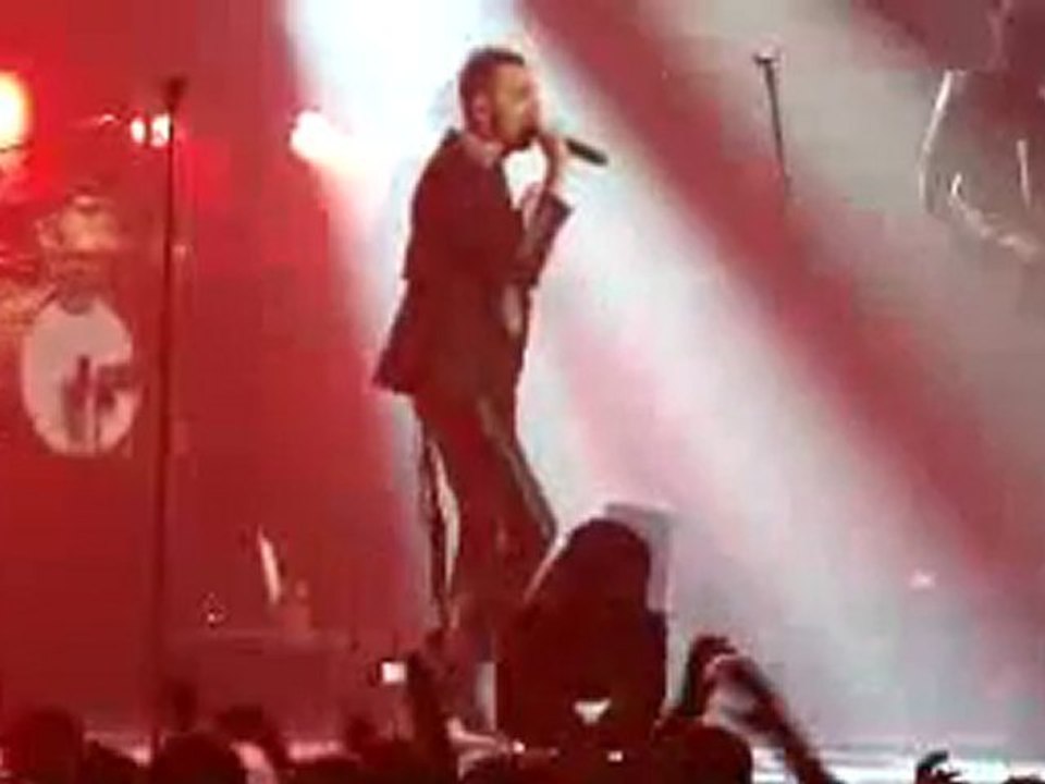 Christophe Willem-Kiss the Bride  Zénith de Paris  19/05/10