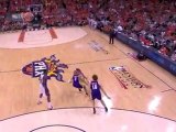 Steve Nash and Amar'e Stoudemire execute a perfect pick and