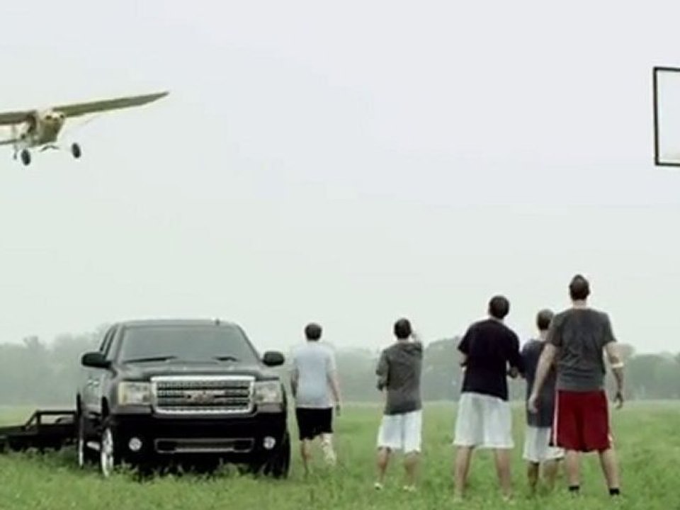 Canestro tirando da un aereo