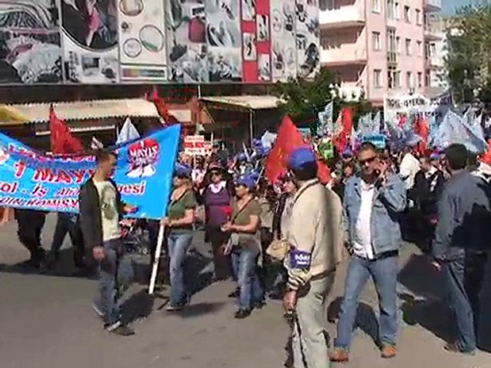 1 MAYIS 2010