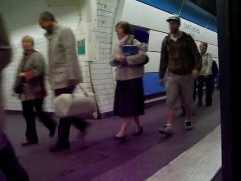 RER B arret st michel - Paris 9 mai 2010