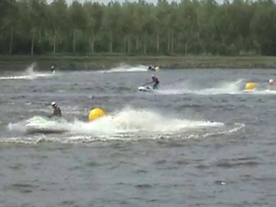 JET SKI PERONNES    9 MAI 2010     PART1