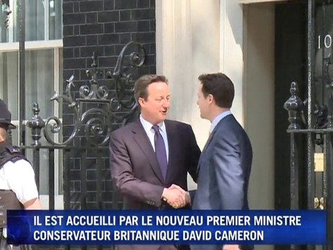 GB : Cameron accueille Nick Clegg à Downing Street