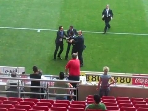 Eπεισόδιο στο Καραϊσκάκη (Ολυμπιακός-ΠΑΟΚ)